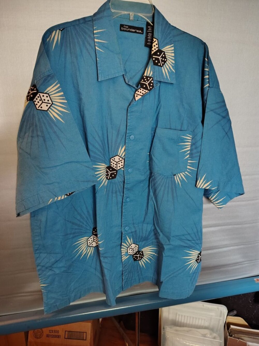 No Boundaries Mens 2XL Hawaiian Dice Print Blue Short Sleeve Button-Up Shirt 100